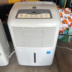 Dehumidifier 