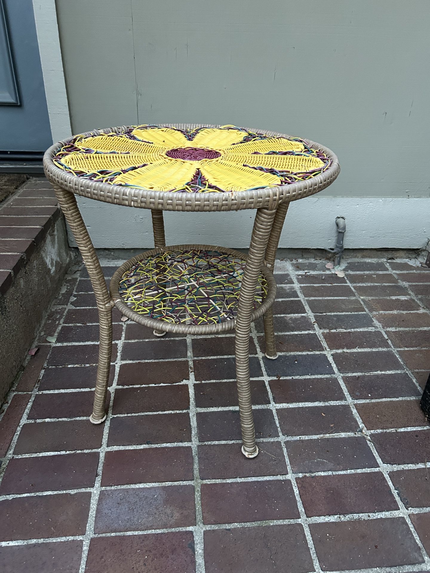 Outdoor patio table, side table, outdoor furniture with free matching basket