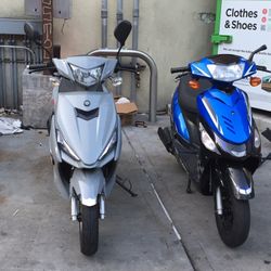 200cc Transport And 50cc Moped Scooter Lot 