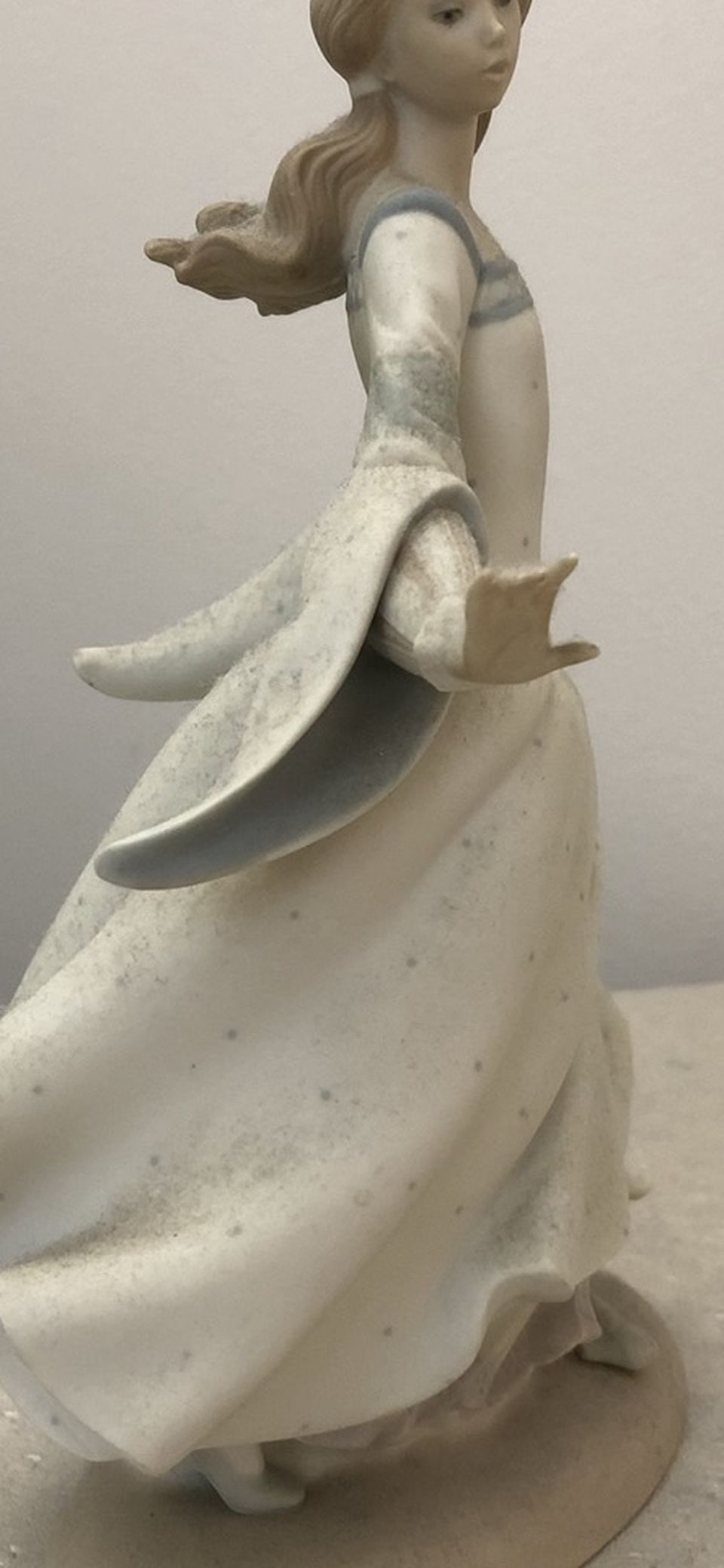 Lladro Beautifull Cinderella 1972 Figurine “ The Lost Slipper” 4828 Mint Cond