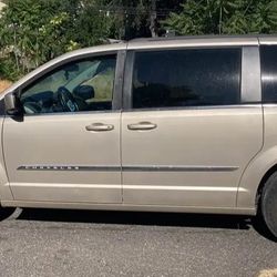 2014 Chrysler Town & Country