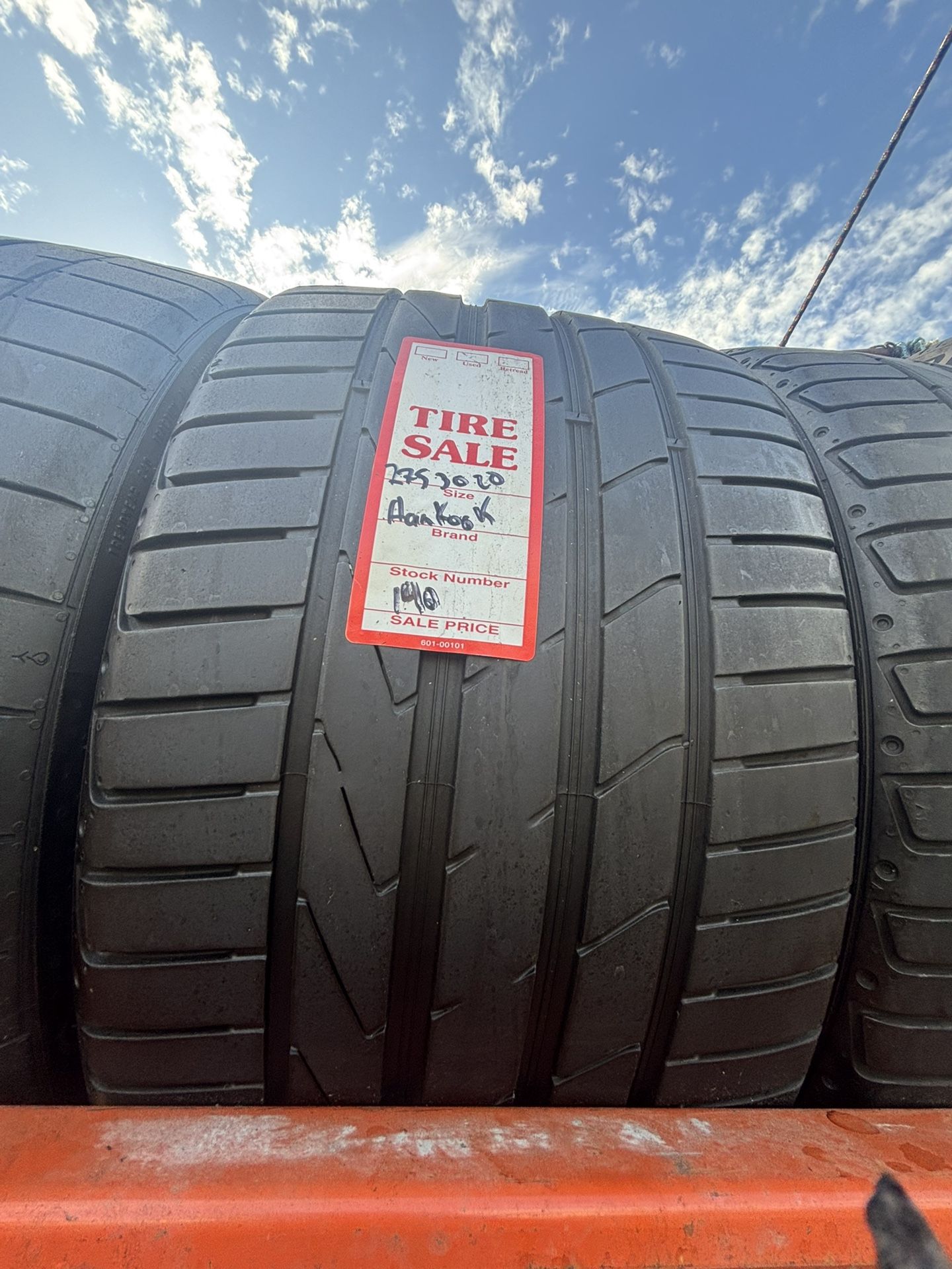 (2)275/30/20Hankook