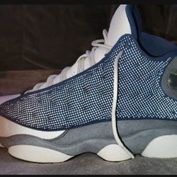 Jordan 13 Retro
Flint NAVY/FLINT GREY-WHITE-UNIVERSITY BLUE (2020)