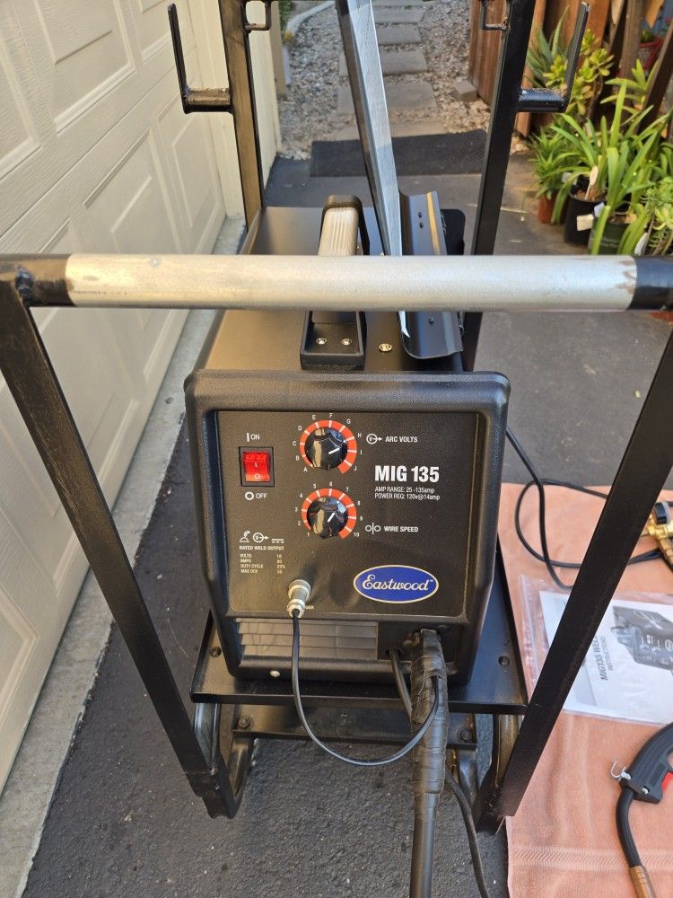 Eastwood MIG135 Welder with cart in excellent condition
