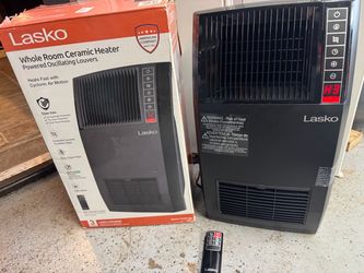 New Lasko While Room Ceramic Heater w/Remote. 1500 Watt