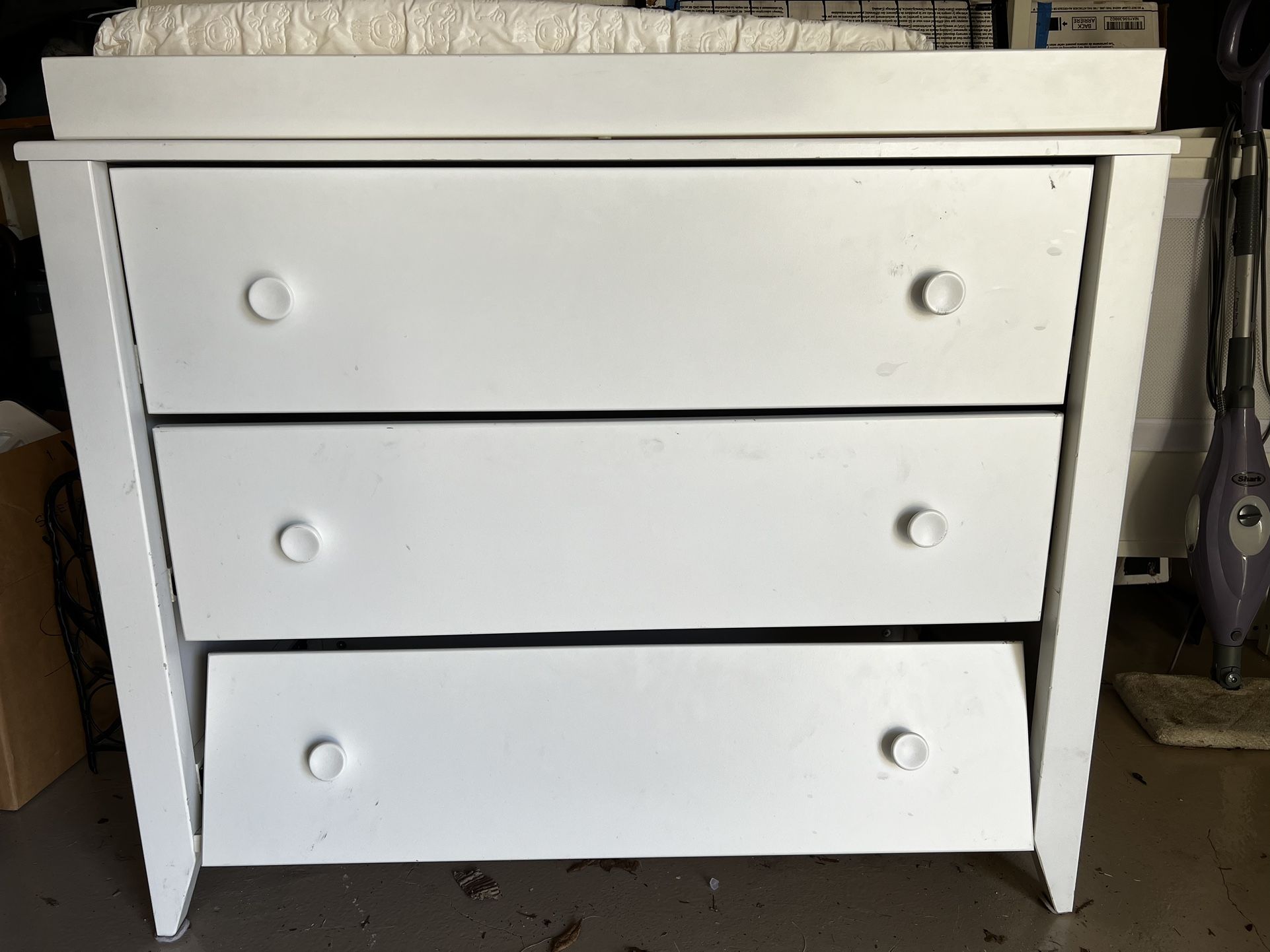 Dresser/changing Table 