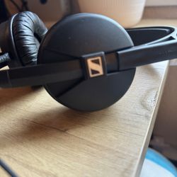 Sennheiser HD 25 Light Headphones