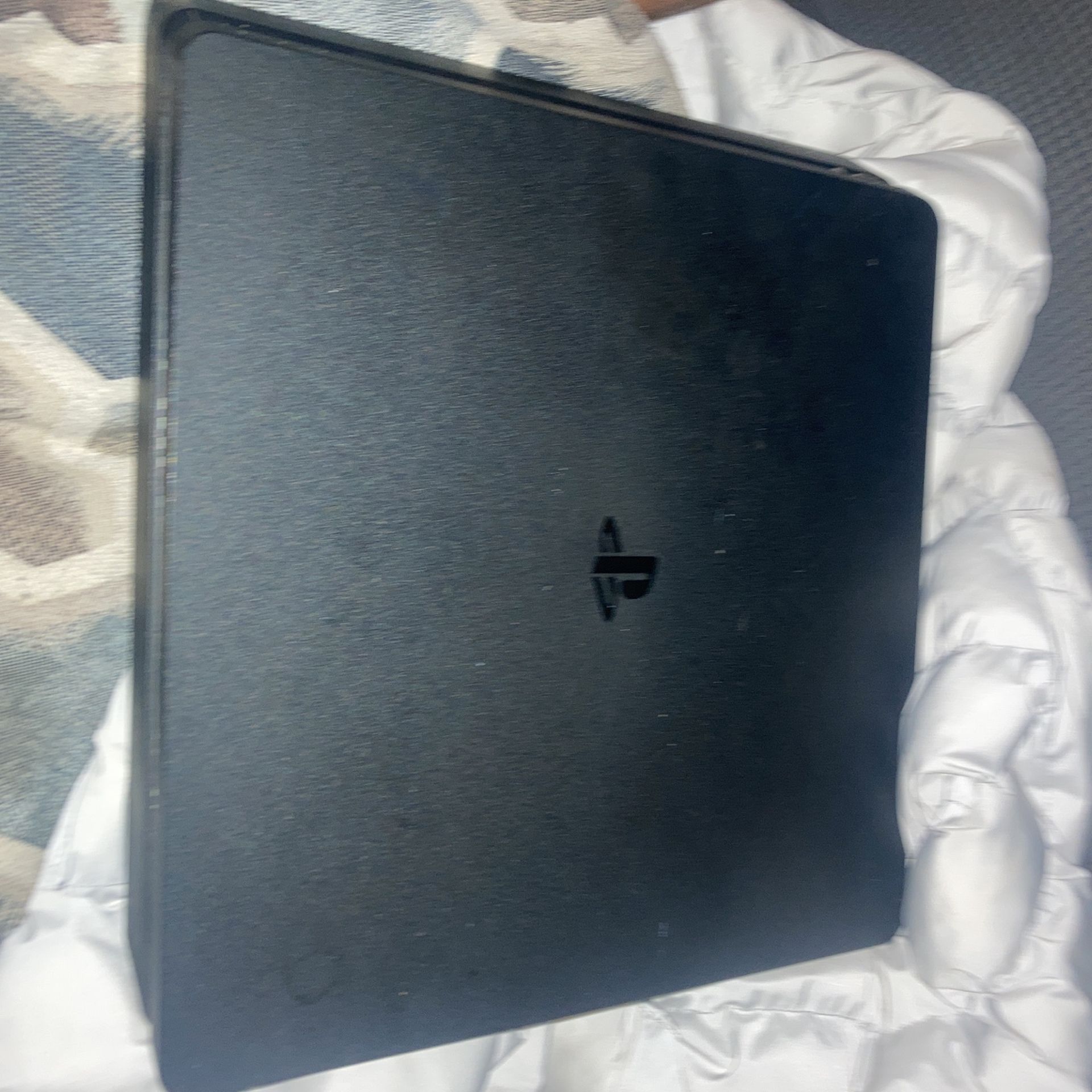 Ps4 Slim 500gb 3 Controllers 5 Games