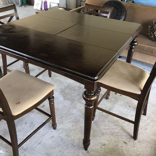 Bar Height Table And 4 Chairs Furniture In Alvin Tx Offerup