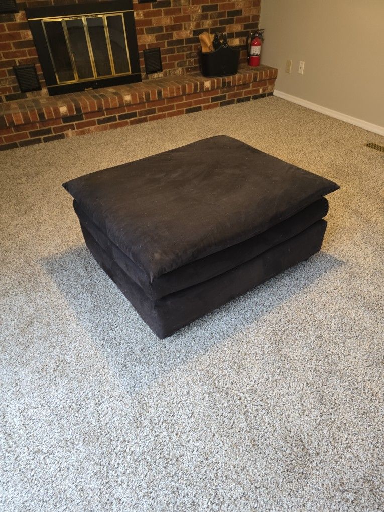 Black Ottoman ~ 3' x 4'