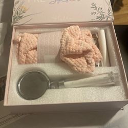 Spa Gift Box for Women - Self Care Bath Gift Set, Relaxation Shower Kit, Birthday Gift, Small Gift Idea, Home Spa Essentials