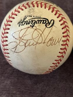 Autograph baseballs