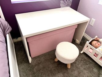 Kids white desk & stool