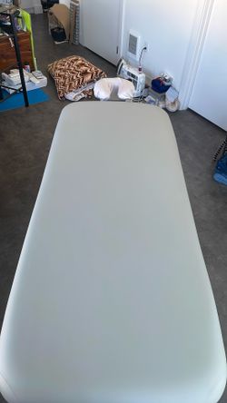 Massage Table - Great Condition