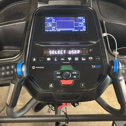 Horizon Fitness treadmill 7.4 AT