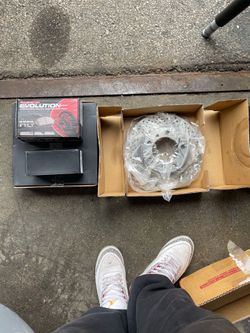 Porsche Carrera, all brakes pads and rotors