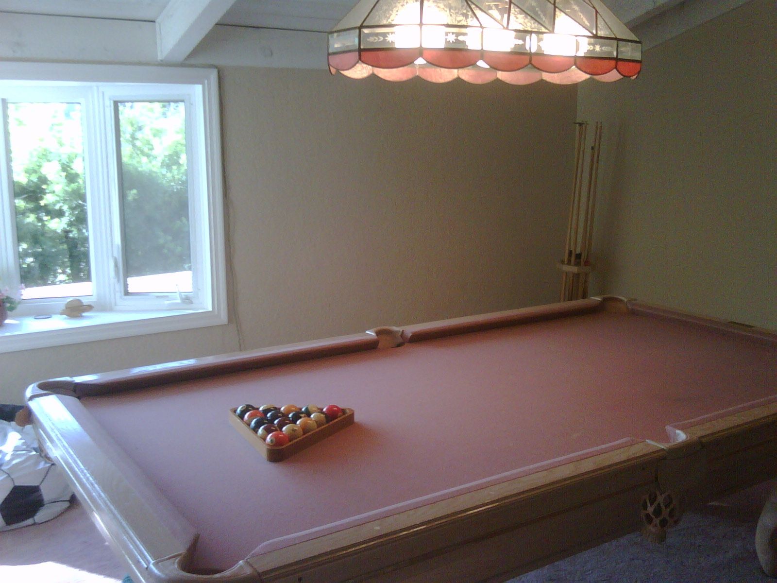 Pool table/ Billiards Table Full Set With Balls Racks Queues