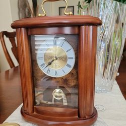 Shelf/Mantle Clock