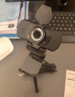 Work / Study From Home With Ease! Webcam with Privacy Cover and Tripod