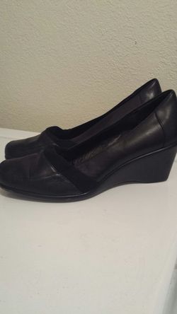 Leather easy spirit wedges sz 6