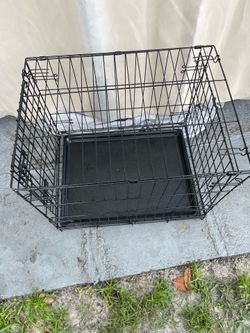 Pet Crate 24”W x 17”1/2D x 20”H In Good Condition $30 Firm on Price