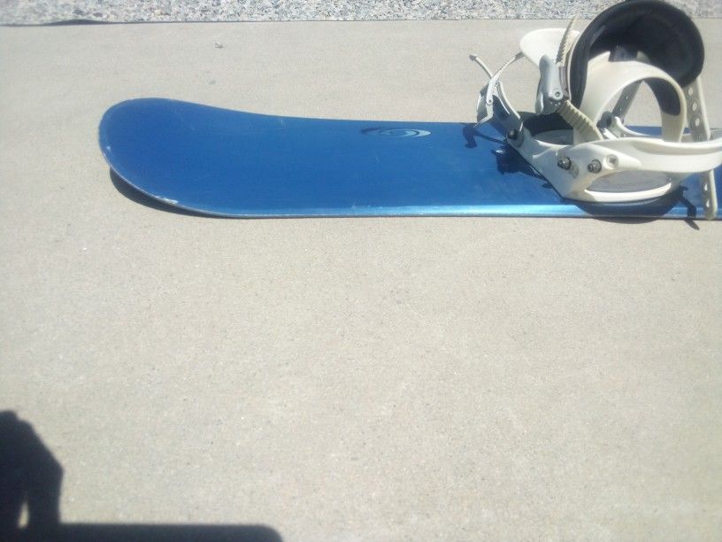 Salomon Unibody 400 Snowboard for Sale in Riverside, CA - OfferUp