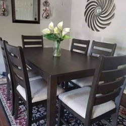 Brown/Beige Two Tone Rokane Dining Table And Chairs 💯 New Brand ✅  