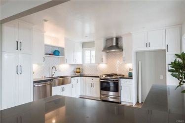 White Shaker kitchen cabinets