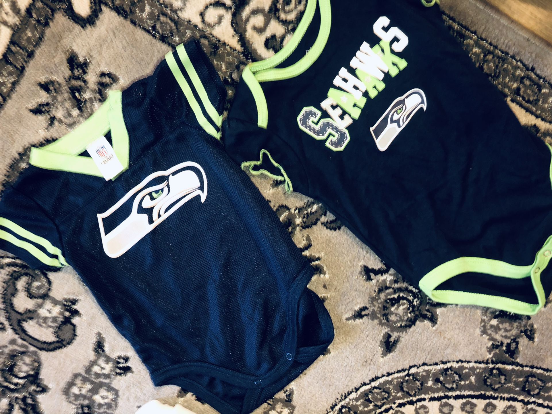 Baby Seahawks Outfit (unisex) +1 Football Themed Onesie 