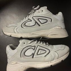 Dior men’s gray trainers size 8