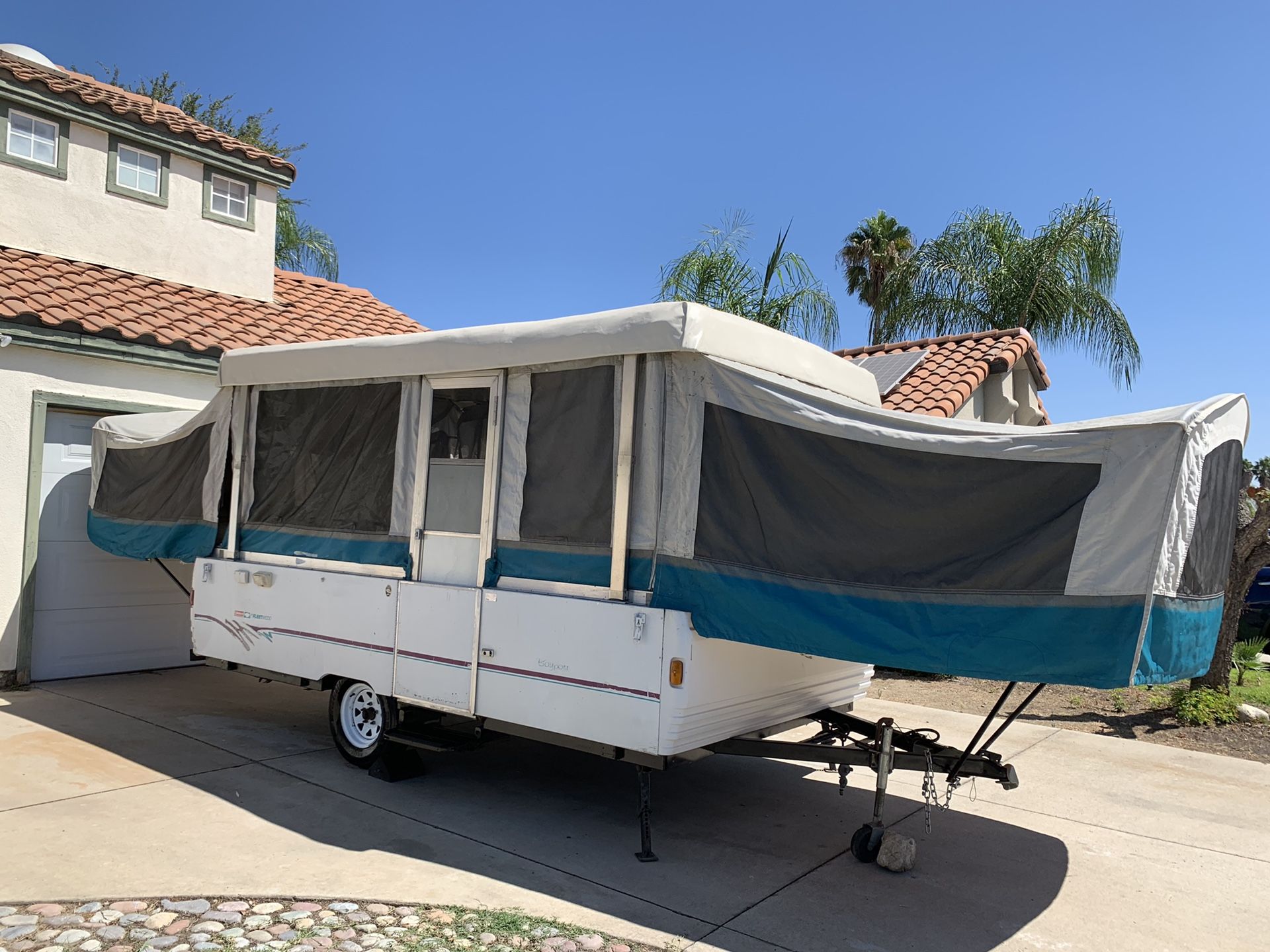 Coleman By Fleetwood pop up tent trailer