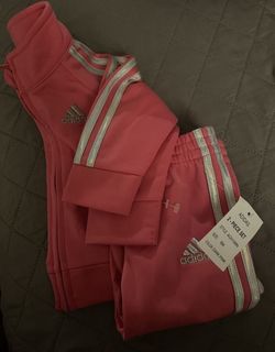 Adidas Outfit (6 M)