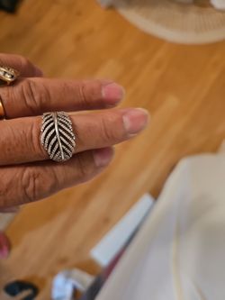 Pandora Sz7 Leaf Ring Serious Only