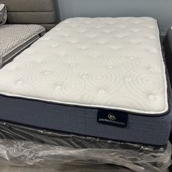 New Condition Full Size Mattress And Box Spring 