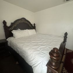 California King Size Bed With Two Dresser Drawers