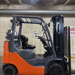2021 TOYOTA M8 forklift for sale 4500 lb 