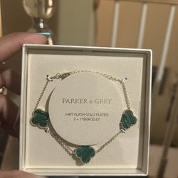 ✨ Parker & Grey 14KT Gold Plated Clover Bracelet ✨