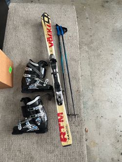 Vokl skis 156 cm Nordica men’s boots 55 size 11-12 scoot ski poles