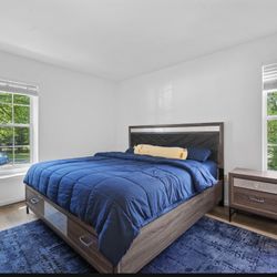 Bearly Used King Size Bedroom Set