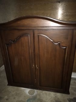 Armoire for a TV