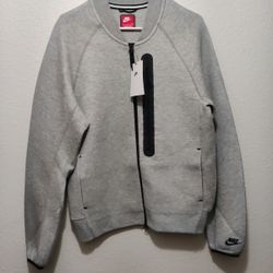 Nike Tech Fleece Size Small "Grey" Nwt 