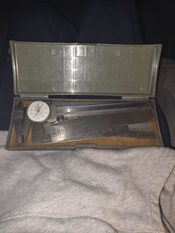 Mitutoyo Dial Caliper with White Dial, Storage Case Included