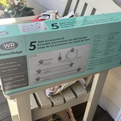 Brand New Bathroom Accessory Set 