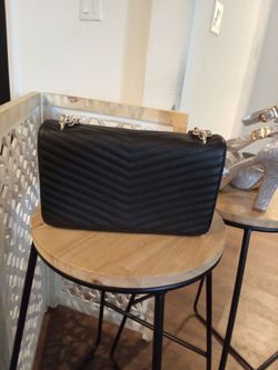 Black crossbody purse