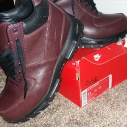 Burgundy acg shop boots