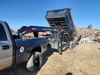 Dump trailer Bobcat Stuff