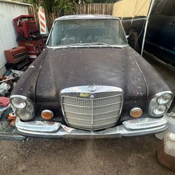 1970 Mercedes Benz
