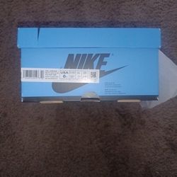  Jordan 1 Retro OG High UNC Toe  Sz6Y