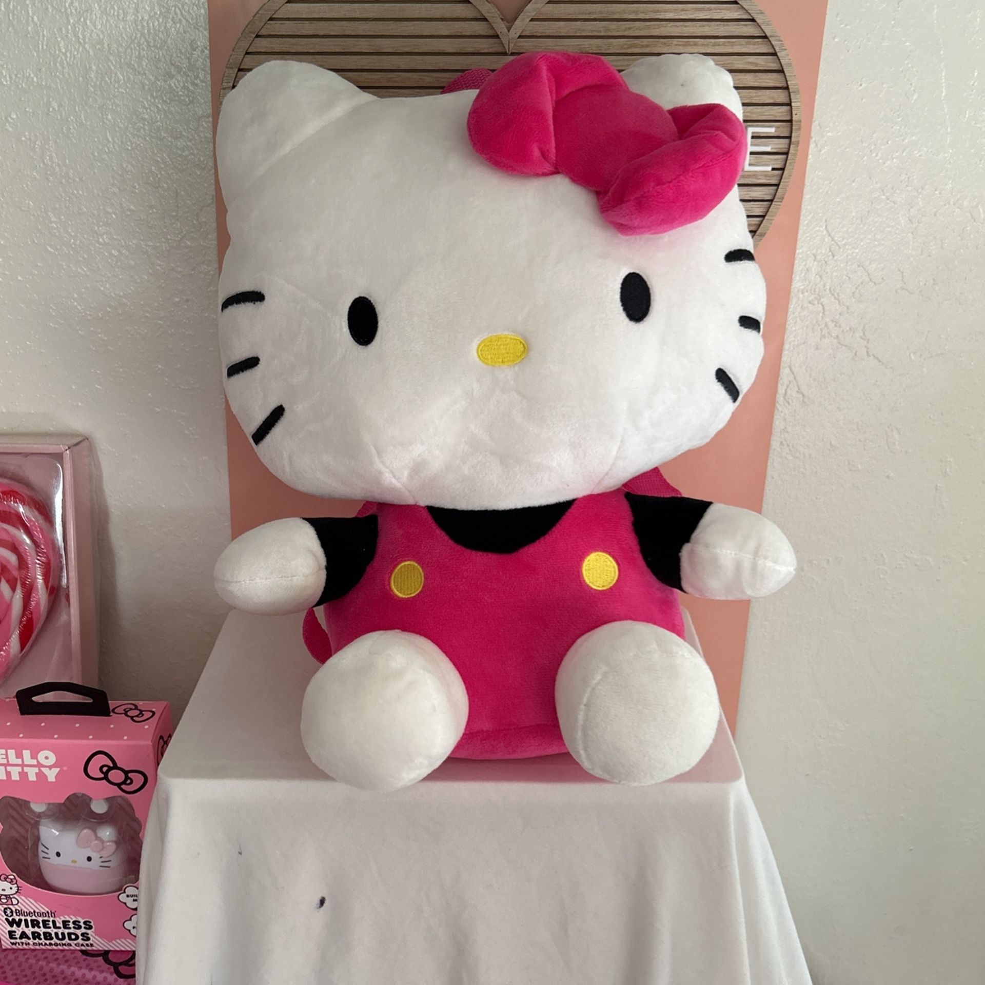 Hello Kitty Stuffy Backpack 