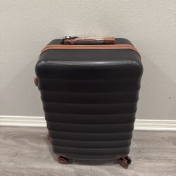 NEW 28” Check In Large Suitcase Luggage with TSA lock (Never Used)